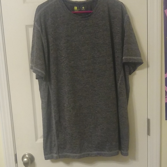 Gray athletic shirt - Picture 1 of 2